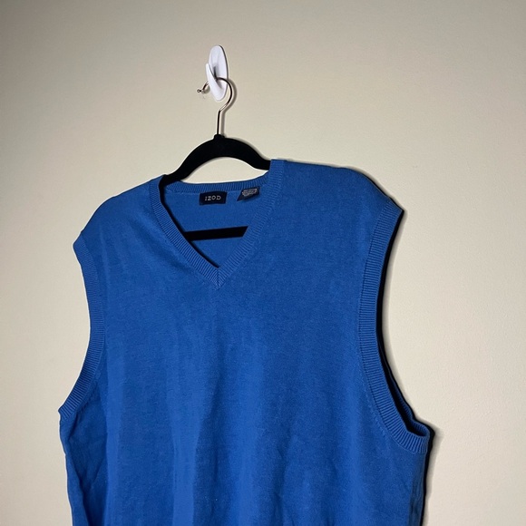 Izod Cotton Sweater Vest - Picture 2 of 8